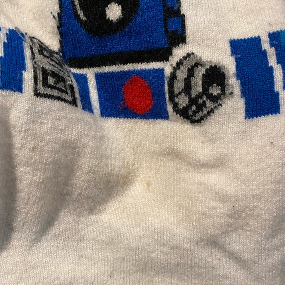 Kid R2-D2 hat. - Picture 2 of 2